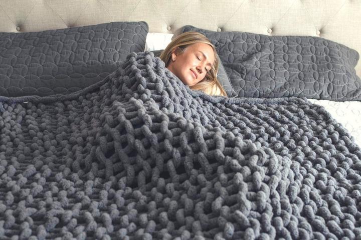 VeloraLoom Cozy Knit Throw Blanket Ultra Warm Thick | Lersk