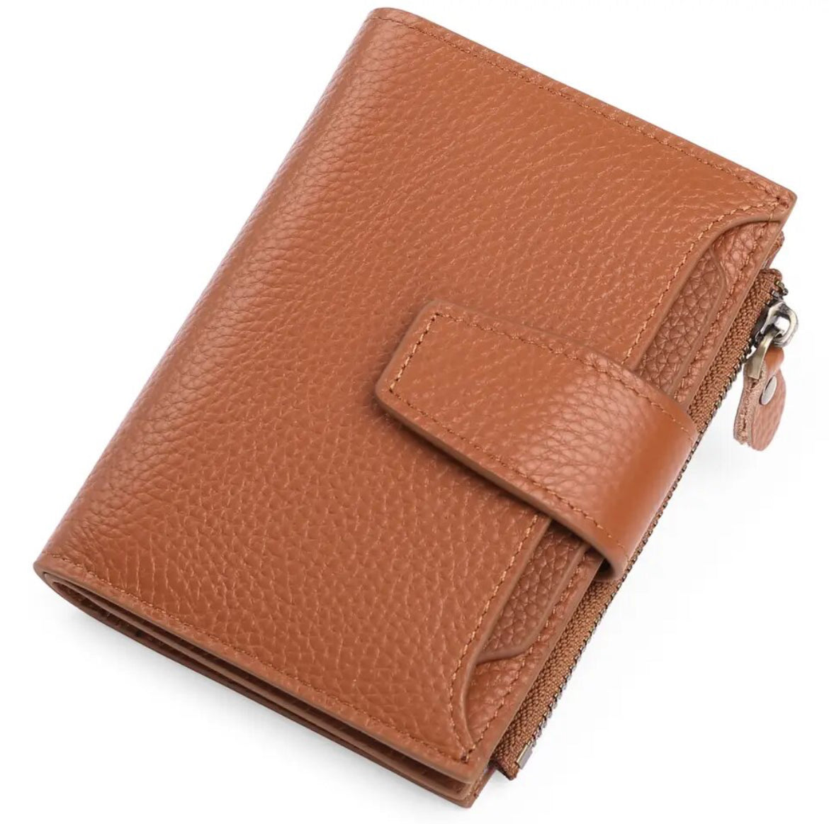 Genuine Leather Compact Wallet With RFID Blocking And Multi-Functional Capabilities | Lersk