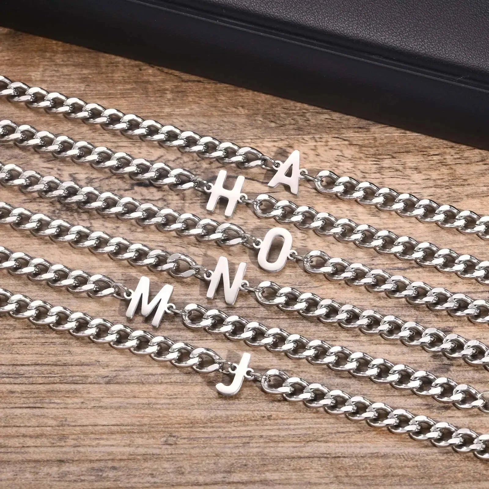 Partner-Armband mit Buchstabeninitialen im kubanischen Stil | Lersk