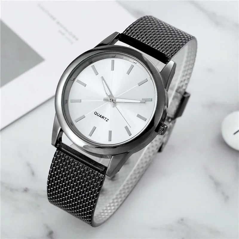Celý černý minimalistický unisex hodinky s černým pouzdrem a nerezovým ocelovým síťovaným páskem | Lersk