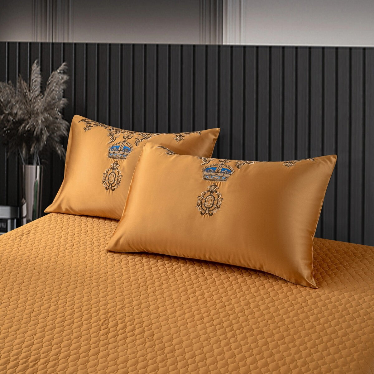 Khalara Satin Cotton Luxury Bedding Set in Royal Tones | Lersk