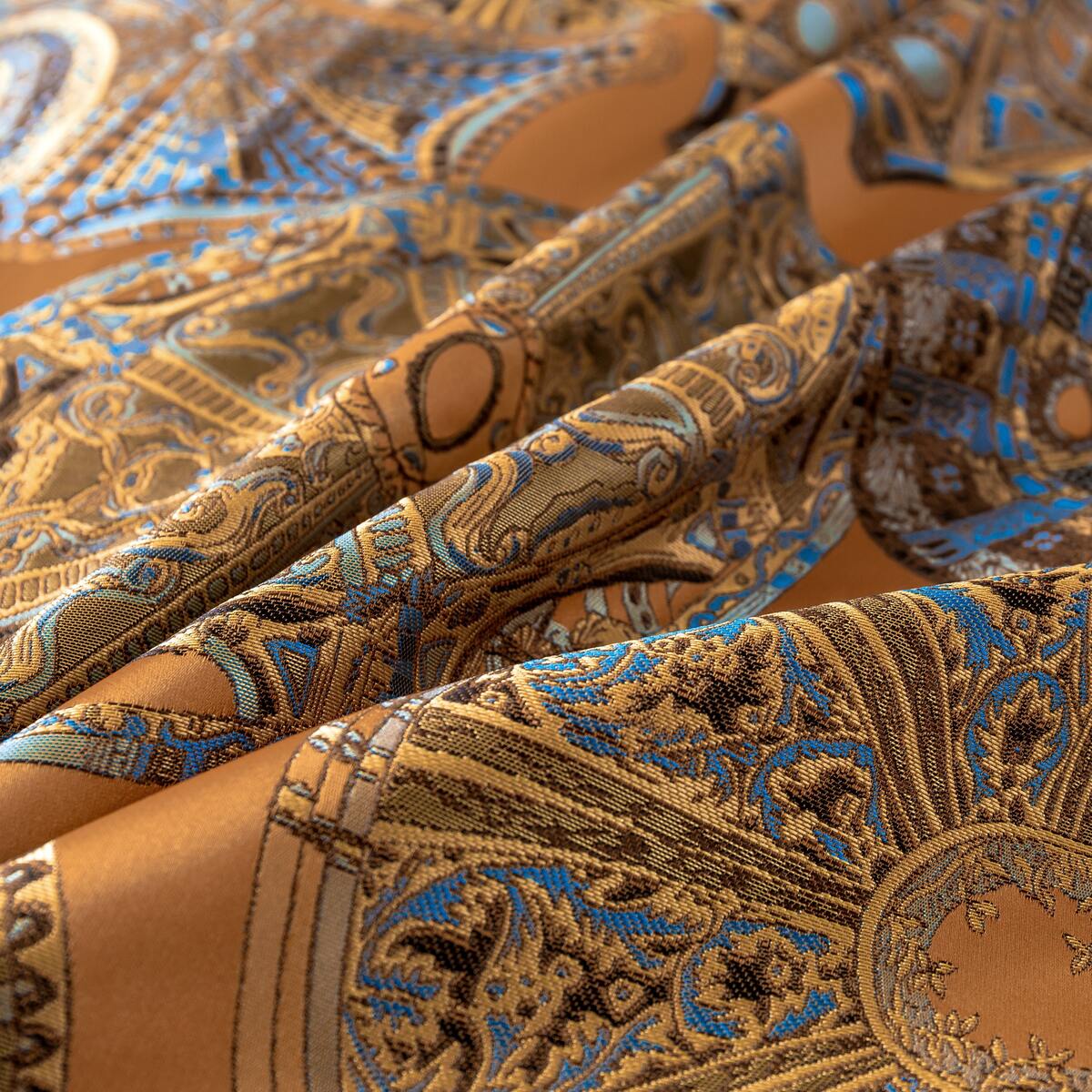 Khalara Satin Cotton Luxury Bedding Set in Royal Tones | Lersk