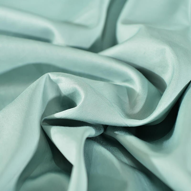 Aurora Embroidered Egyptian Cotton Duvet Set With Peacock | Lersk