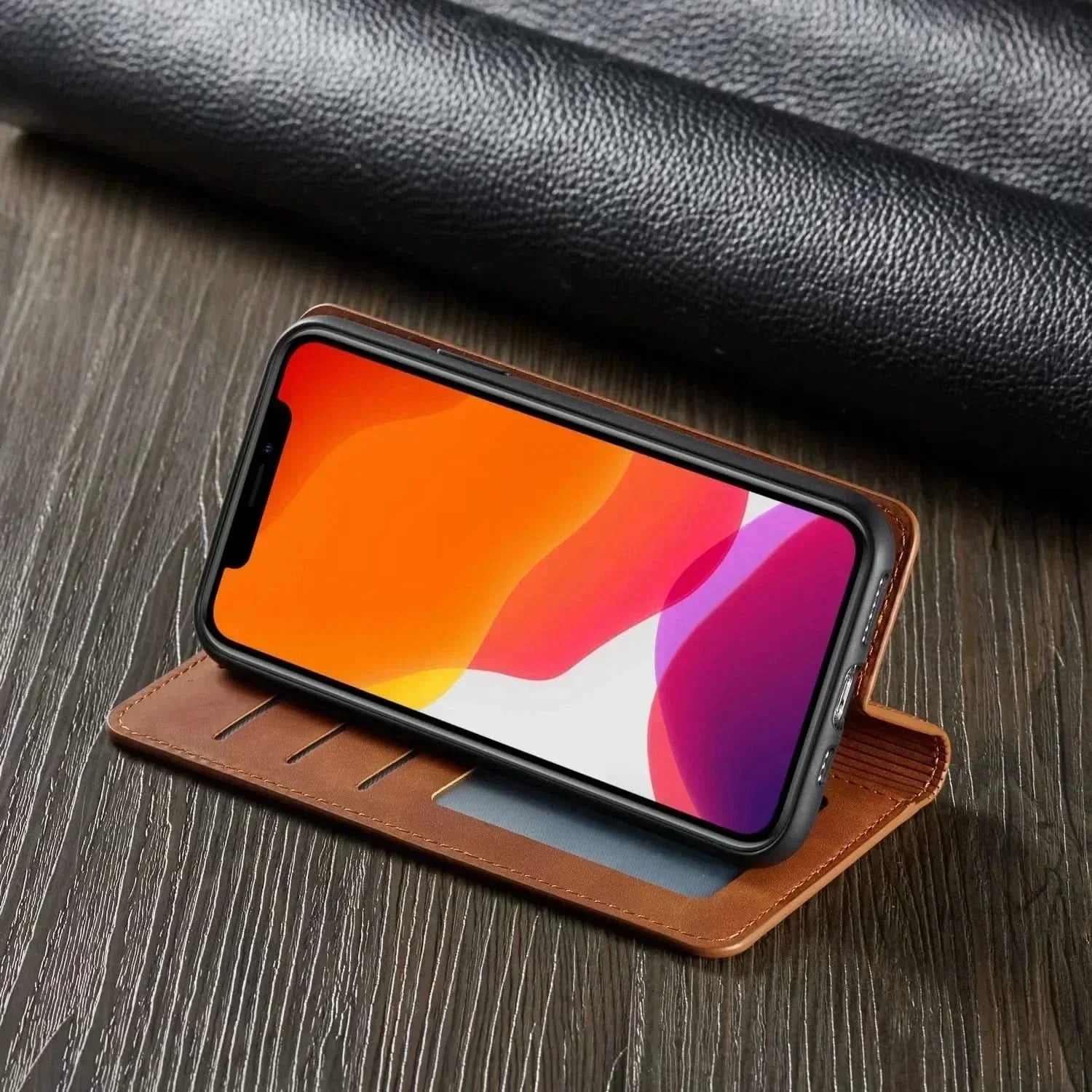 iPhone bőrtok mágneses záródással és védelemmel | Lersk