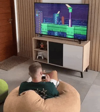 NovaPixel Classic 4K Console with Two PS5 Controllers | Lersk