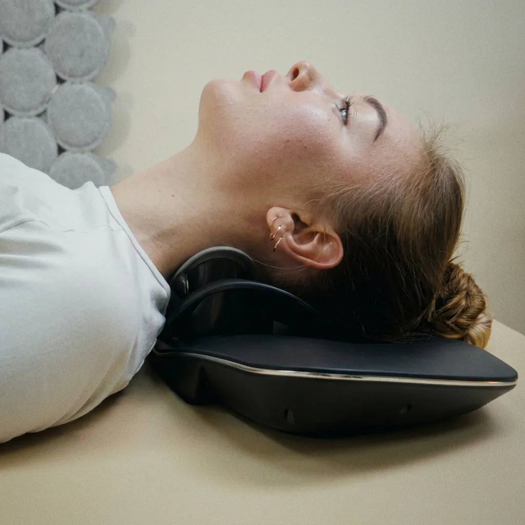 3-in-1 Cervical Traction Device with Heat, EMS & 3 Traction Modes for Neck Comfort | Lersk
