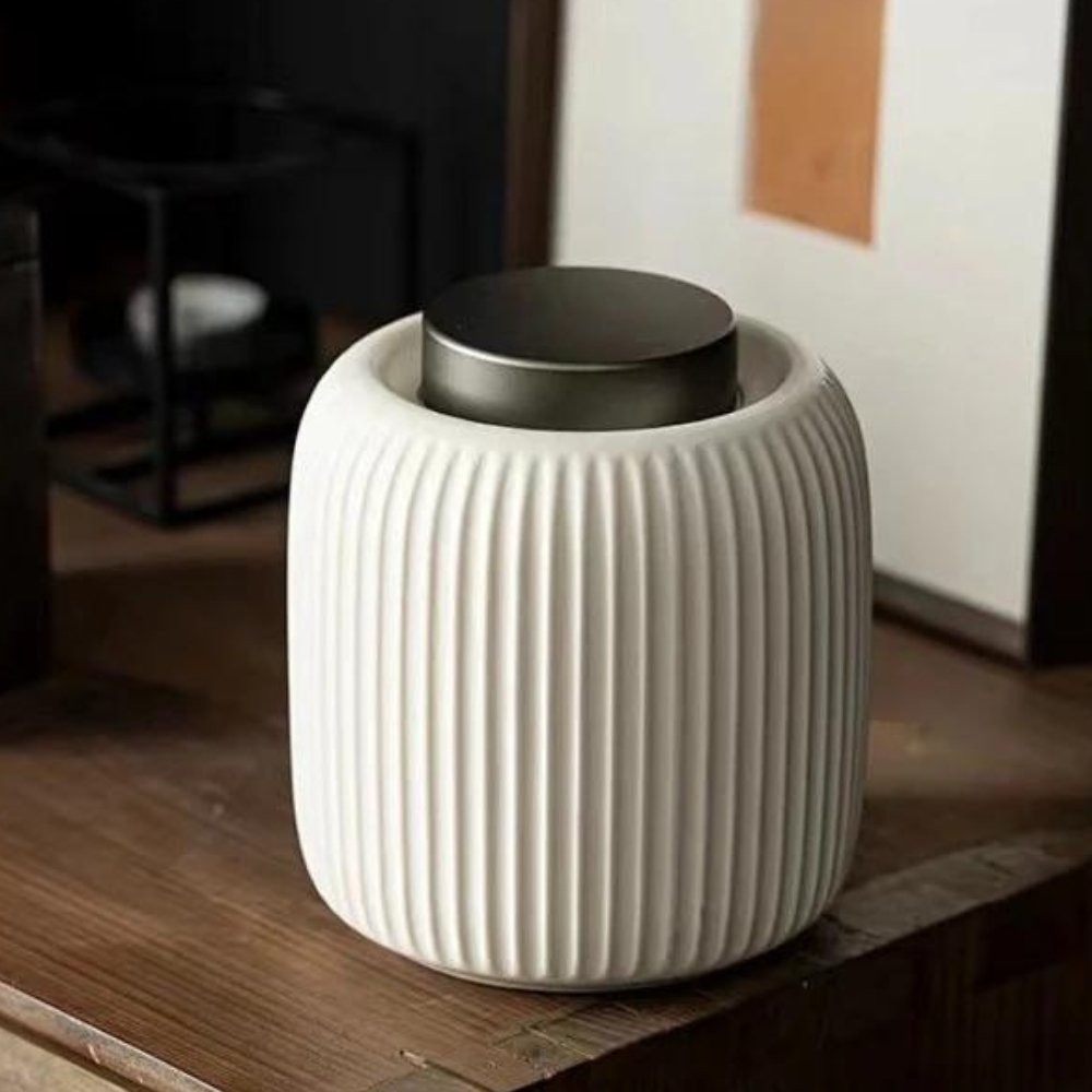HonorVase Keramik-Urne für Haustierkremationen Elegantes Erinnerungsgefäß für Ihren geliebten Begleiter | Lersk