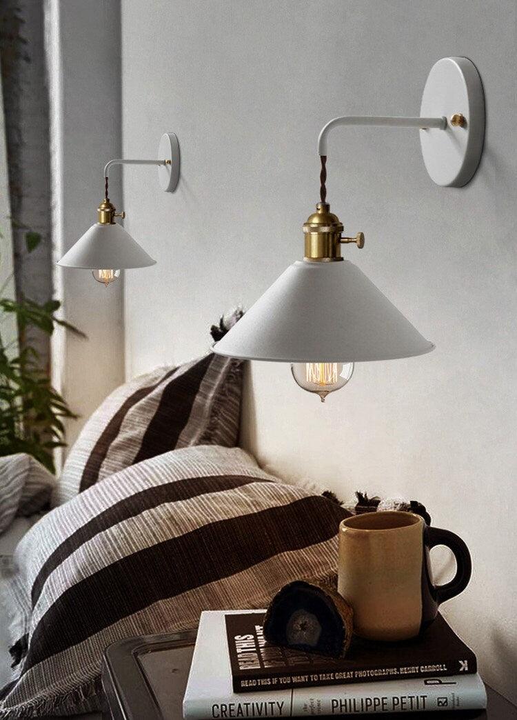 Arelio Cone Væglampe i Industriel Loftstil - Pære Inkluderet | Lersk