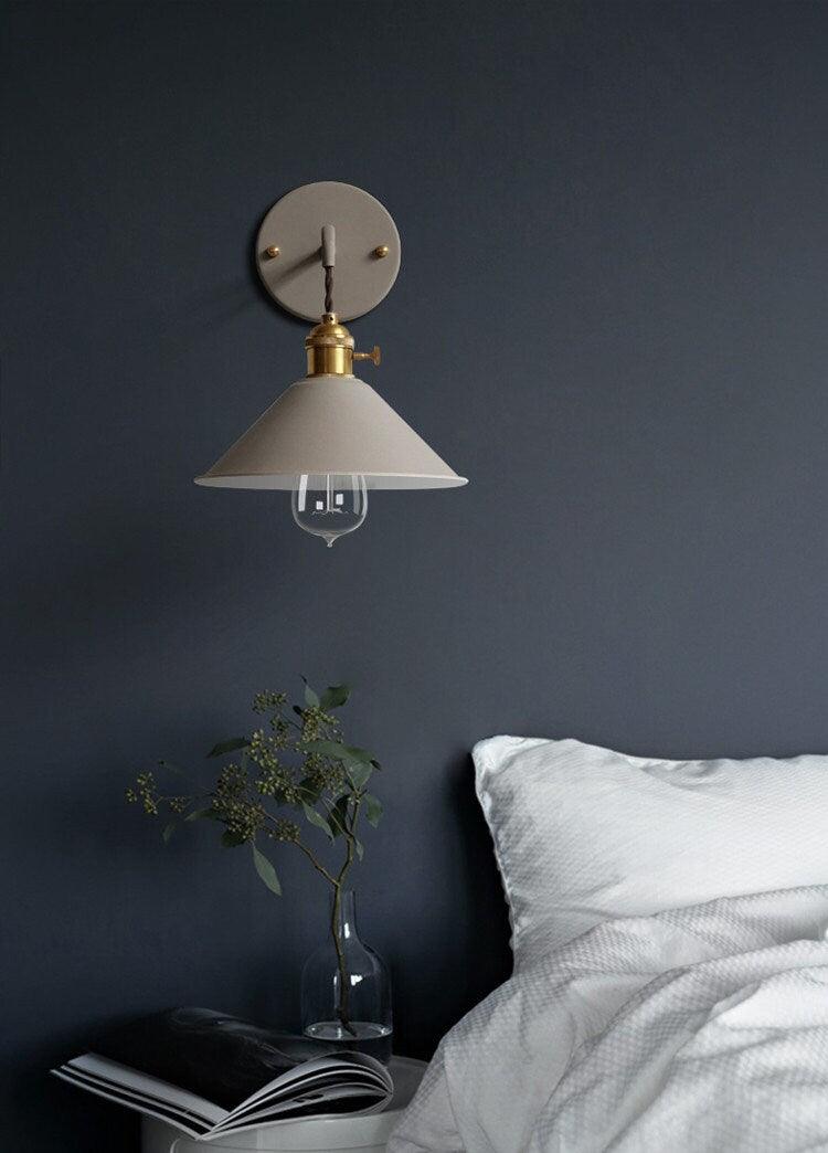 Arelio Cone Væglampe i Industriel Loftstil - Pære Inkluderet | Lersk