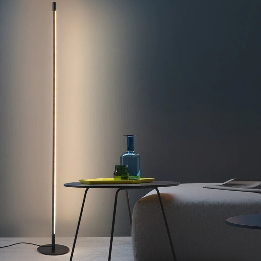 Lampada da terra Dahl moderna a LED stile minimalista per ambienti accoglienti | Lersk