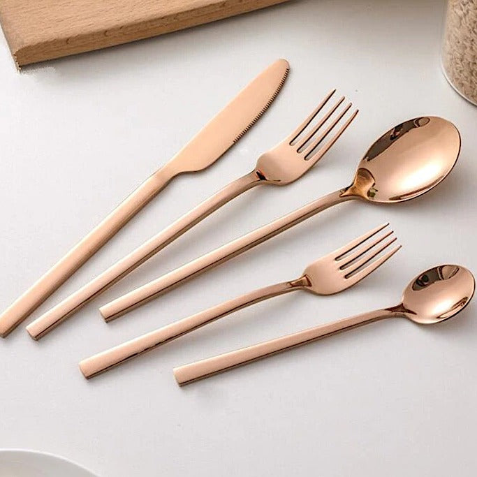 Ensemble de couverts AstraLuxe 30 pièces Moderne et durable pour six personnes | Lersk