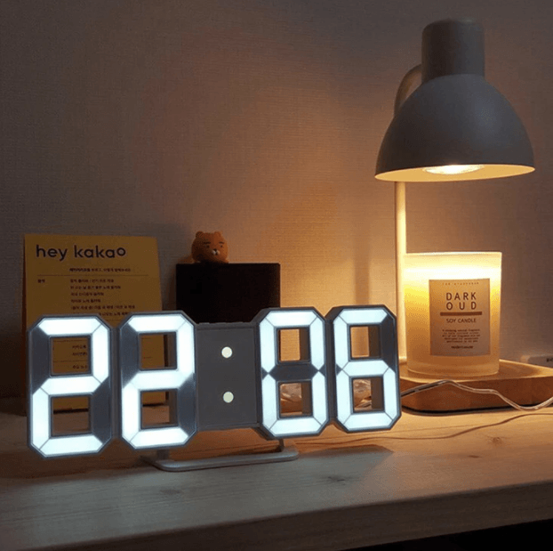Chytré 3D digitální hodiny s budíkem, elegantní minimalistický design pro moderní stoly a obývací prostory | Lersk