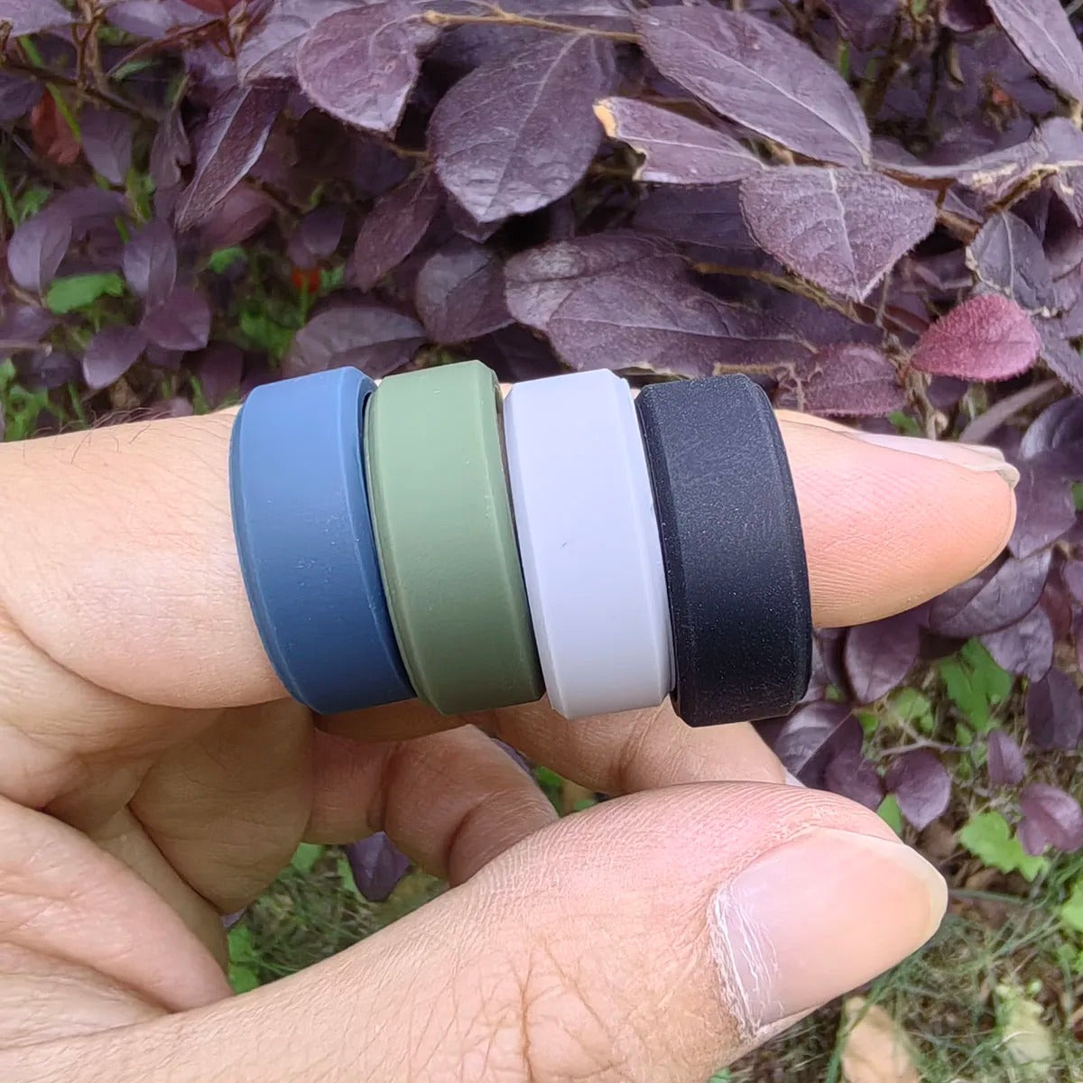 OnyxLoop Silicone Ring Set Of 4 - Durable Wedding Bands | Lersk