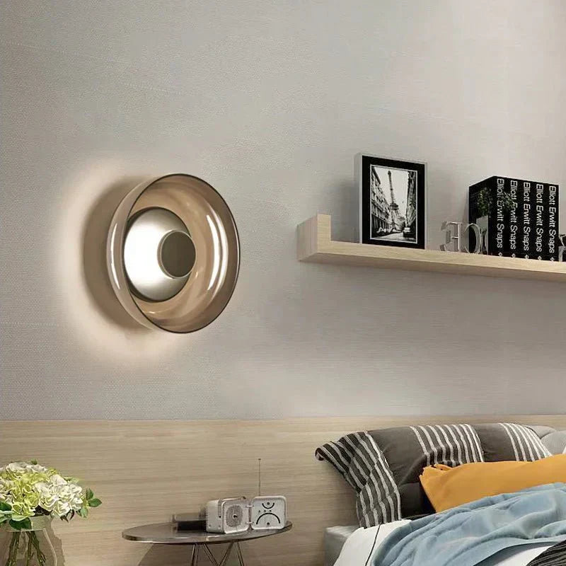 Nástěnné svítidlo Aurelia Smoke Glass pro elegantní moderní chodby | Lersk