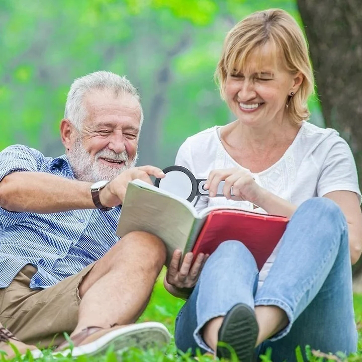 Lente d'ingrandimento portatile NovaLume 30x per una lettura quotidiana chiara | Lersk