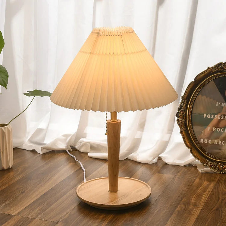 CedarGlow Retro Wood Table Lamp with Pleated Design | Lersk