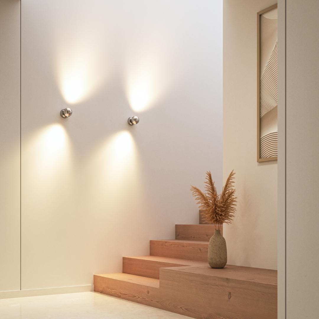 LumaArc Rotating LED Wall Lamp With Remote Control | Lersk