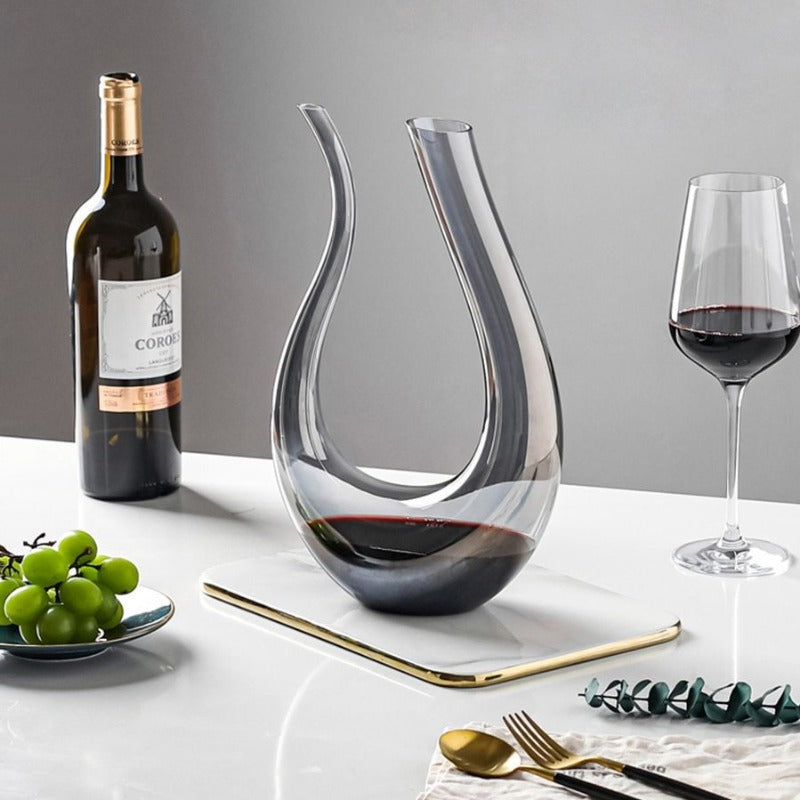 LumenAura Elegant Crystal Glass Wine Decanter for Aeration | Lersk