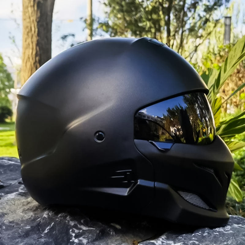 ZephyrMoto Aerodynamic Motorcycle Helmet With Ventilation | Lersk