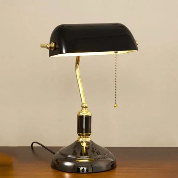 Lampada da tavolo in vetro europeo Aurelia per un soggiorno elegante | Lersk
