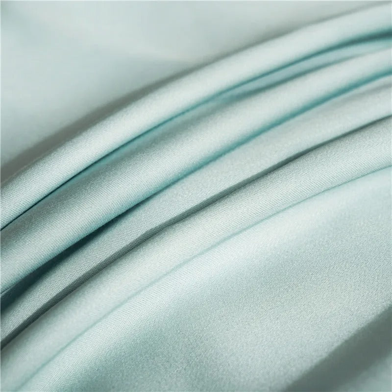LunaSilk Mulberry Duvet Cover - Solid Color, Luxury Bedding | Lersk